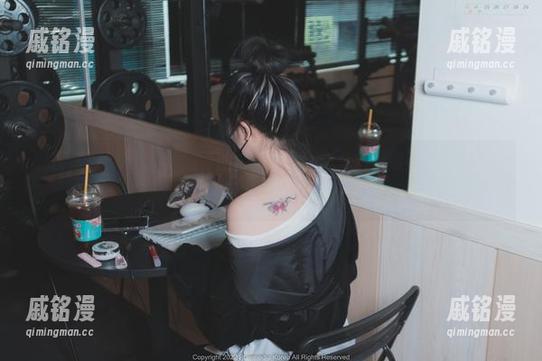 私房系列：Aram(아람)的白色美图，怎么看都有种想不断溜进画里的冲动。