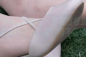 BoBoSocks袜啵啵 – 这组图包里的稚予，透明高跟鞋穿出‘露’而不露的巧妙！