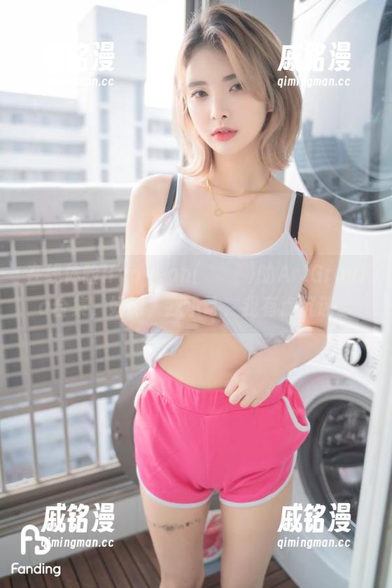 在线体验Hyoyeon(김효연)的ArtGravia合集，好吧，我承认，我有点沉迷。