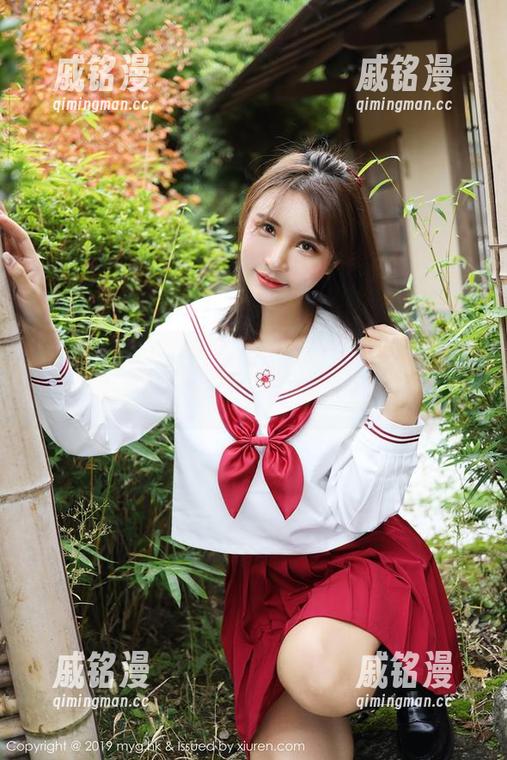 MyGirl美媛馆-Milk楚楚 MyGirl美媛馆 - 制服中的Milk楚楚,观看时心思竟然甭提多乱