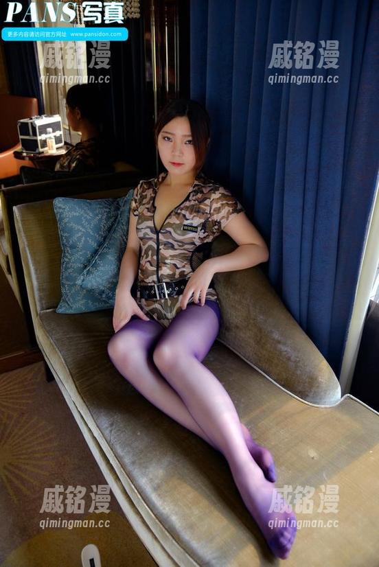 PANS写真 - 一双看似简单的脚，小青却让它们闪耀
