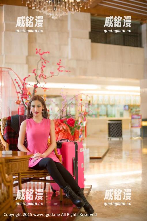 TGOD推女神 - 看颖莹儿YY的妹妹：轻松套图，宛若午后阳光