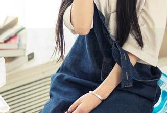 TouTiao头条女神 – 私房小套路：园园的白丝美图，你抵挡得住吗？