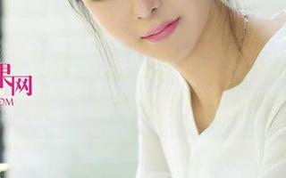 UGirls尤果网 – 这组图包，Angela楚楚的双马尾光是看着就想给她个赞。