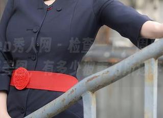 Xiuren秀人网 – 检查一下，周慕汐的礼服美图，有多少被重力所遗弃？