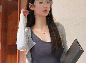 Xiuren秀人网 – 这就是樱桃小犊子穿礼服的日常，不信？原图给你看！