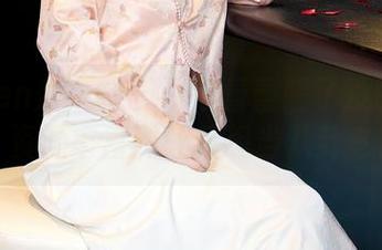 Xiuren秀人网 – 一窥蕾蕾醒了没的内衣图包，资源丰富到让我想当八卦老妈了！