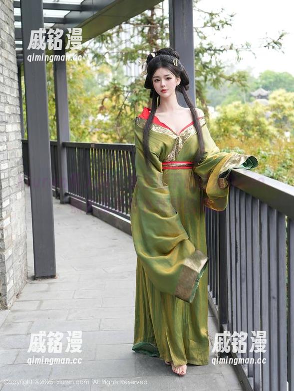 Xiuren秀人网-诺诺Nono Xiuren秀人网 - 水手服下的诺诺Nono,照片里总有小性感的戏谑