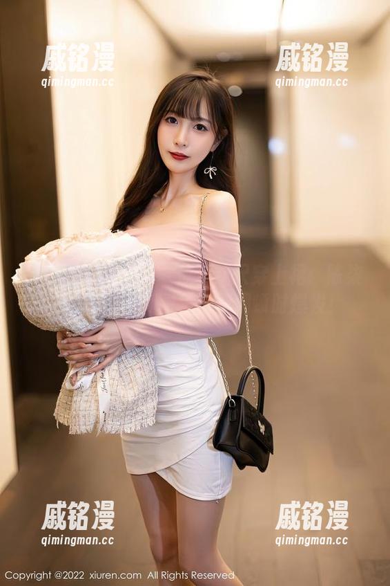Xiuren秀人网 - 放下戒尺穿上裙：陈柒柒的修女写真图集，妩媚顿时爆发！