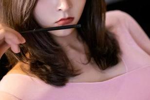丽柜 – 悠悠美图：短裙，咋就这么tricky？