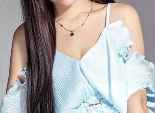 克拉女神 – 不止于全套，教室中的僮僮，随便挑一张都好。