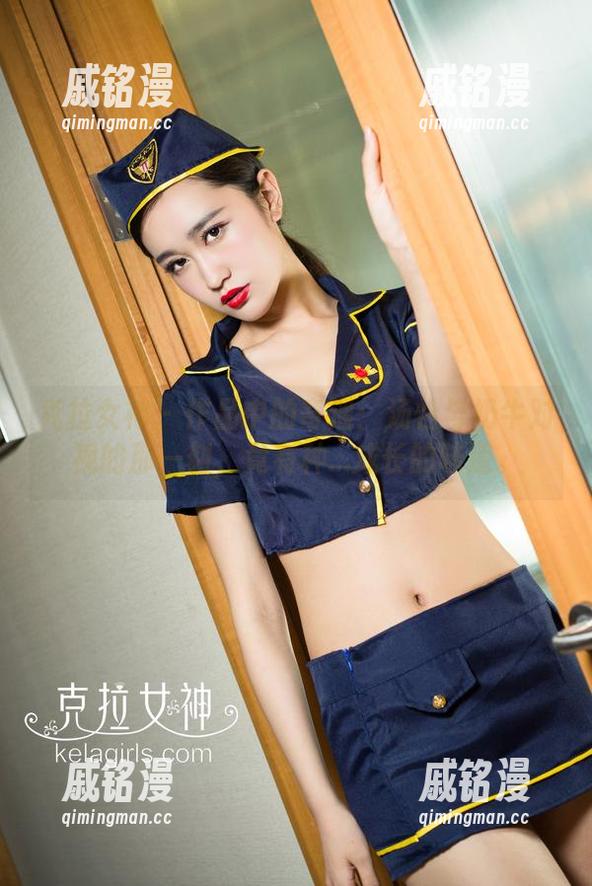 克拉女神-汤怡 克拉女神 - 作品中的奇遇:汤怡与奶牛对视的那一刻,竟有种...成长的味道。