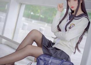 兔玩映画的免费霞之丘诗羽图片，快来瞧瞧这调皮的画面吧！