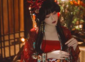 玉藻前的前世今生，凛子酱私拍图集里的小秘密