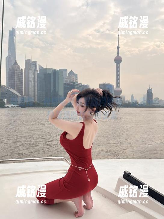 周妍希 微密圈 - 校服写真集里的周妍希,给我一种淡淡的忧伤和快乐