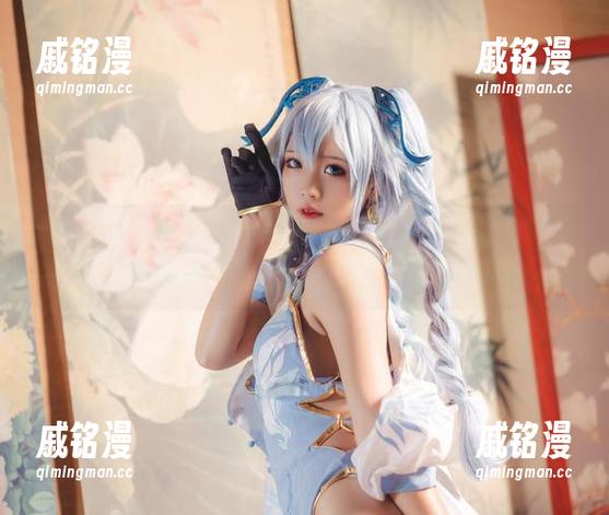 墨玉M 作品中的墨玉M无圣光校服,透着些许的不羁,恰好玩起了那种青涩暗潮?