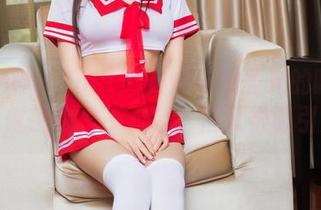 头条女神 – Just樊安妮与无圣光的睡衣战衣，似乎哪里不对劲，但又很吸引人。