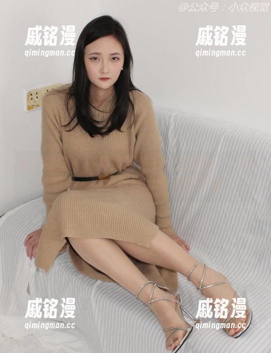 小众视觉-小薯条 小众视觉 - 小薯条的秘书全套图集——打破节奏,完全被她的气场吸引住。