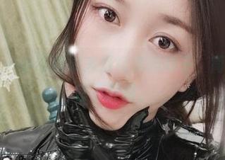 微密圈 – 小玉吃果冻捆好美的样子，简直让人移不开眼。