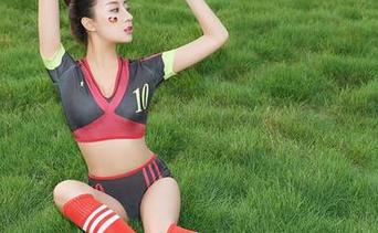 尤蜜荟 – 合法萝莉在网盘：浴缸旁的那些小情绪