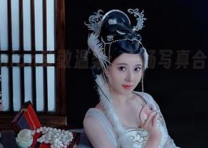 年年Nnian致敬温柔：一场写真合辑的盛典