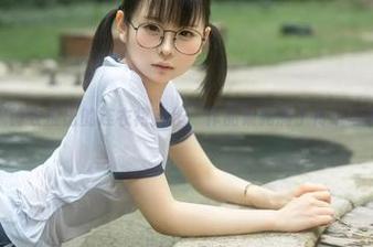 幼水铃衣推出的连衣裙新作，作品集充满了传统与调皮