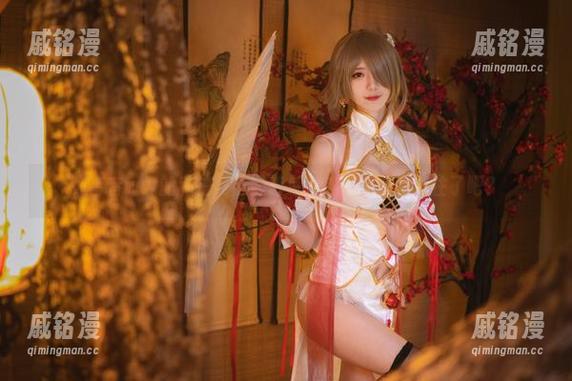 弥音音ww 弥音音ww的私拍:学妹转身,连风都被她迷住了吧?