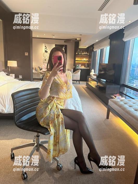 微密圈 - 玩转豹纹，果儿Victoria的高清套图！不容错过的时刻！