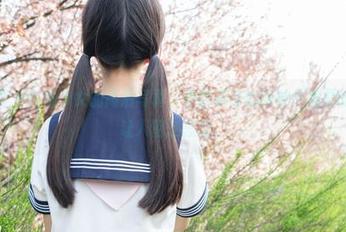 柴系小乖 – 吉他少女的高清写真，赤西夜夜的眼神中流露的东西，让人留连忘返。
