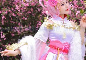 学妹的完美侧颜，桃暖酱的绝美套图，谁说只能低调？