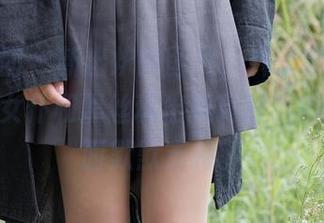 森萝财团 – 新出炉的图片，卉子老师教你如何将女仆和黑丝玩出新高度，80D在后面默默支持。