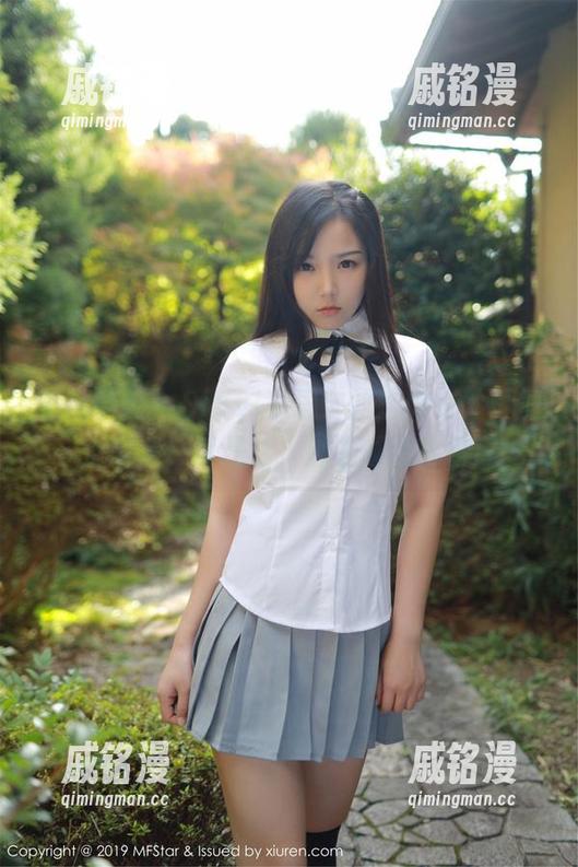 模范学院-SiByl李思宁 模范学院 - SiByl李思宁的连体衣,再加上高清,真是让人越看越想再看!