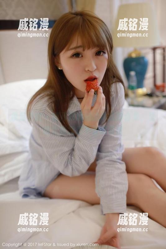 模范学院 - 翻开郑颖姗的体操服合集，里面全是意想不到的资源