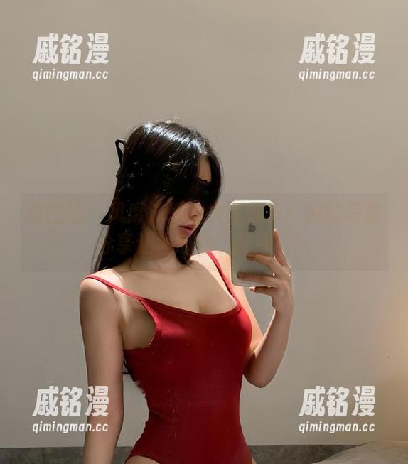 火龙果羊 微密圈 - 风靡泳池的火龙果羊!她的写真分享让人心被“洗净”!