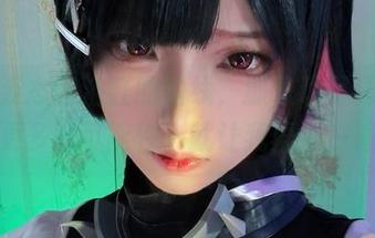 人的姿态和浴缸的曲线，狐玖玖写真合集里有更多的可能性，就让我再看一遍吧。
