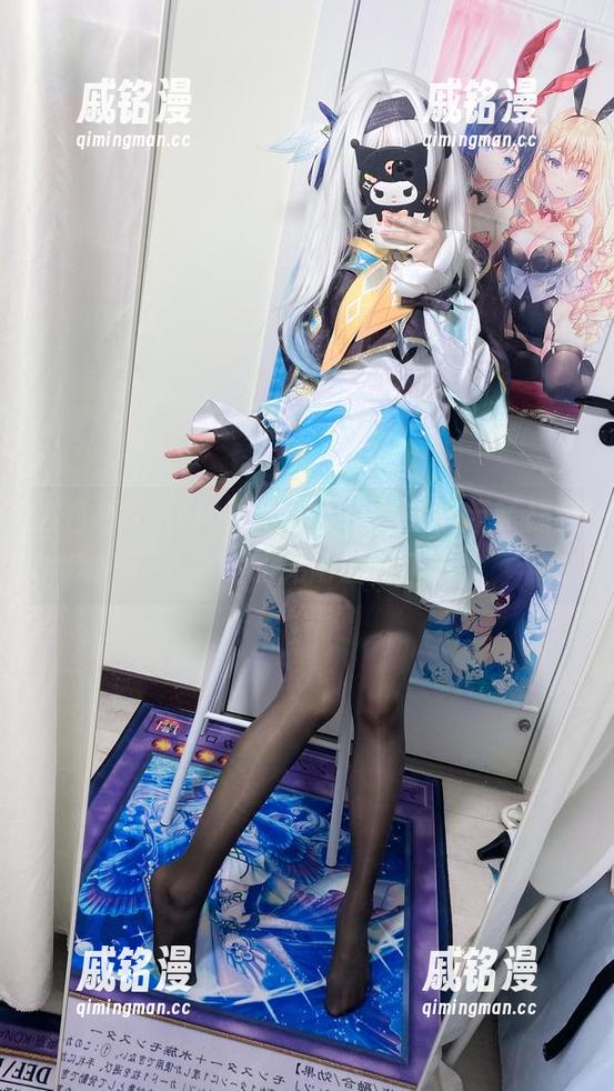 白栎Shirly 在白栎Shirly的私拍中,图片展示了裸足的无防备