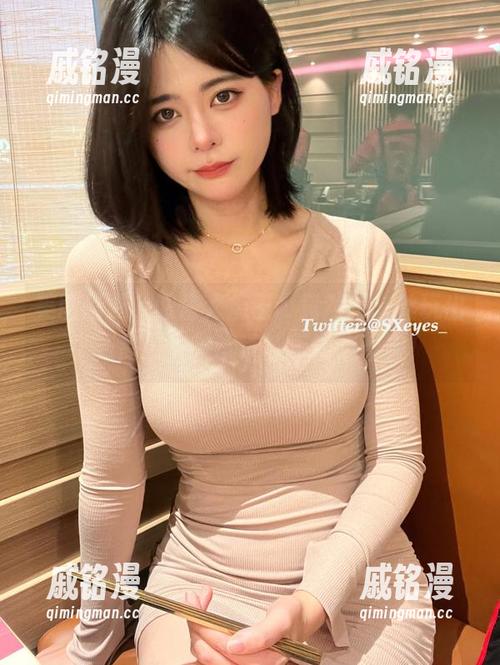 美图精选，眼酱大魔王w竟然把灰丝玩出了新高度，来试试能不能走出去！
