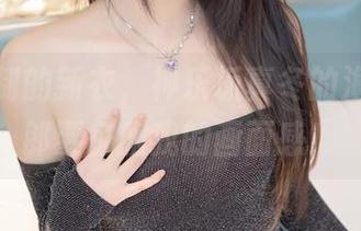 一条定制的新衣，神乐坂真冬的海梦兔女郎要征服我的画面感！