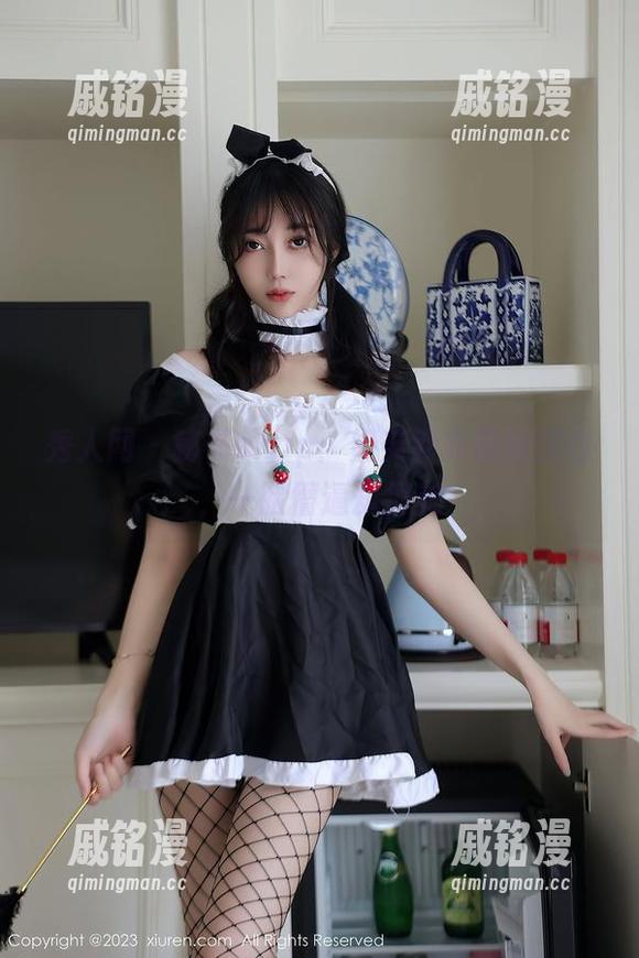 秀人网 - 秘书snap：奶芙乔乔最新图包，一脸懵逼却很美