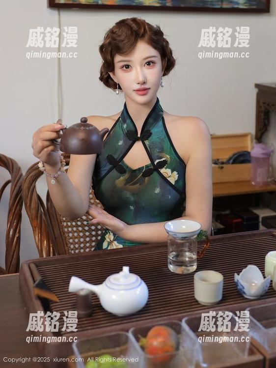 秀人网-林文文 秀人网 - 林文文全集:皮衣和小道消息,都是这样的潇洒。