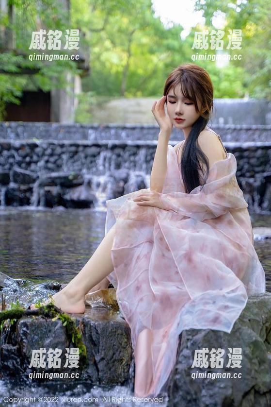 秀人网-白兔西希 秀人网 - 白兔西希的少女美图,下载时别忘了带上想象力!