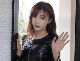 秀人网 – 在线等你发现金多娜裤里丝的图片，别太认真哦