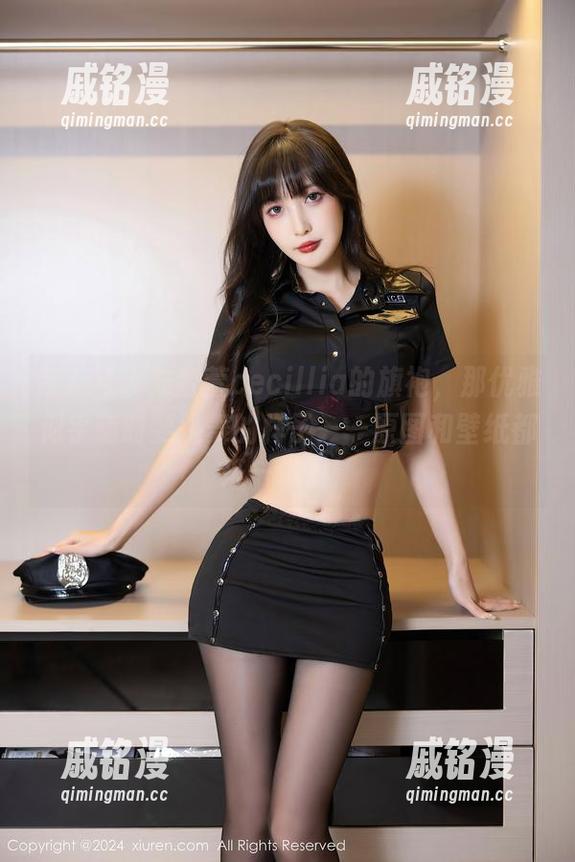 秀人网-陆萱萱cecillia 秀人网 - 陆萱萱cecillia的旗袍,那优雅似乎随时要跳舞的样子——原图和壁纸都来一发吧!