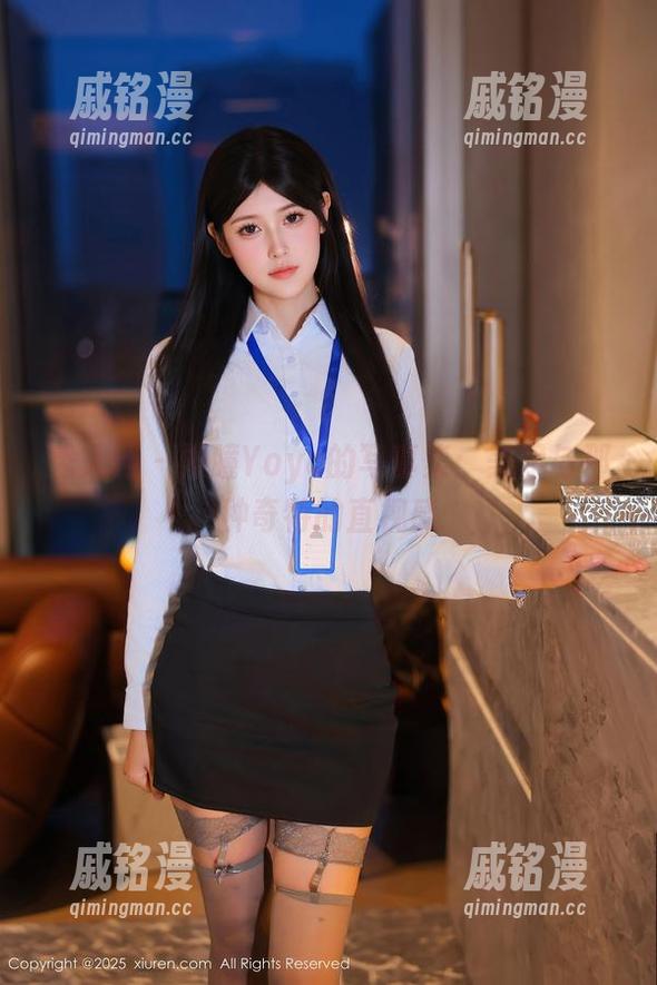 秀人网 - 雨瞳Yoyo的写真集：美足与那种奇特的直视感