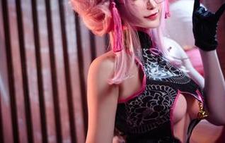 翎柒菜菜的新作品，内衣系列，你还敢说衣服不重要？