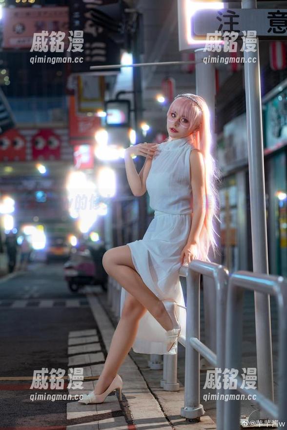 芊芊酱w 芊芊酱w的修女角色:在作品集黑白之间徘徊