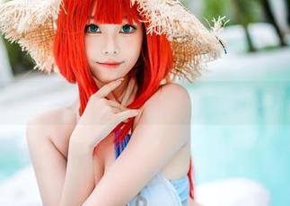 从蜜汁猫裘到眼镜猫娘，COS界的“绿茶”现身、’