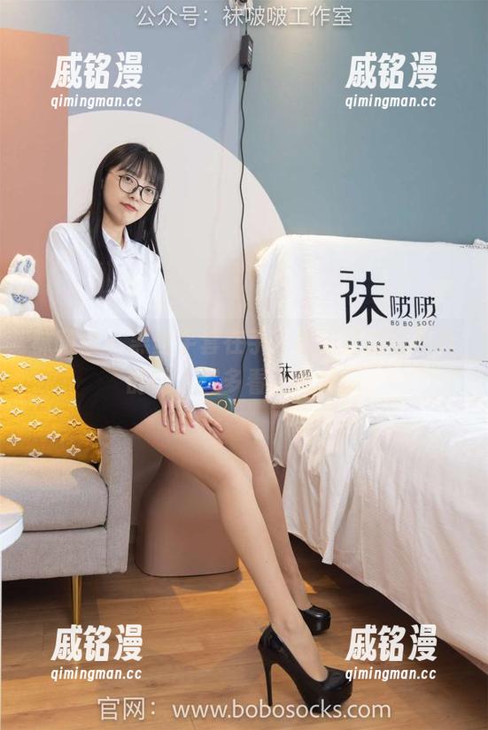 袜啵啵-小甜豆 袜啵啵 - 黑丝手套在手,小甜豆的写真真的让人想多看上一眼。