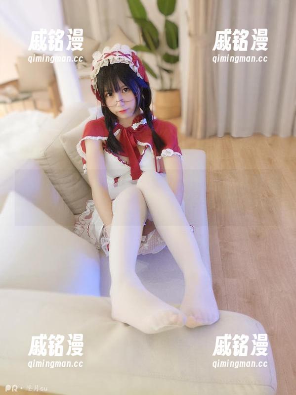 图册奏响泳衣狂潮，逐月Su的每一寸都是愉悦。