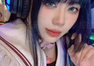 阿九从不咕咕又来了，和夏季约会——图库一查，别忘了下载哦！